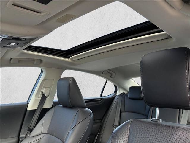 Used 2020 Lexus ES 350 w/ Premium Package FWD image 8