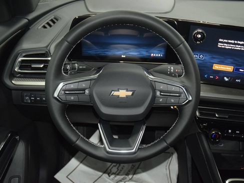 New 2026 Chevrolet Traverse LT w/ Driver Confidence Package AWD/4WD image 34