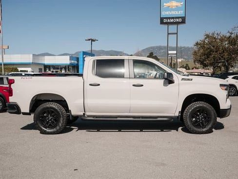 New 2026 Chevrolet Silverado 1500 Custom Trail Boss w/ LPO, Dark Essentials Package image 39