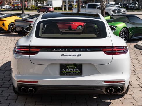 Used 2018 Porsche Panamera 4S image 11