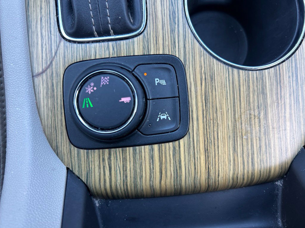 Used 2019 GMC Acadia Denali FWD image 33
