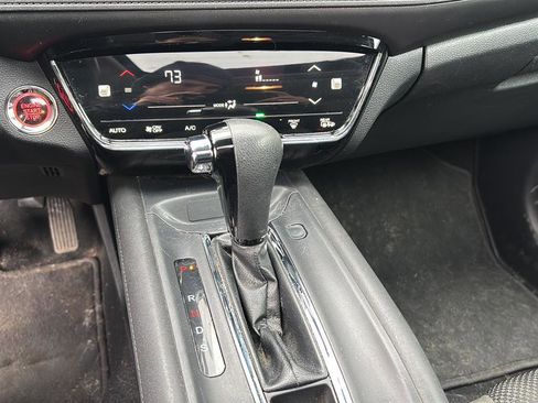 Used 2019 Honda HR-V EX image 17