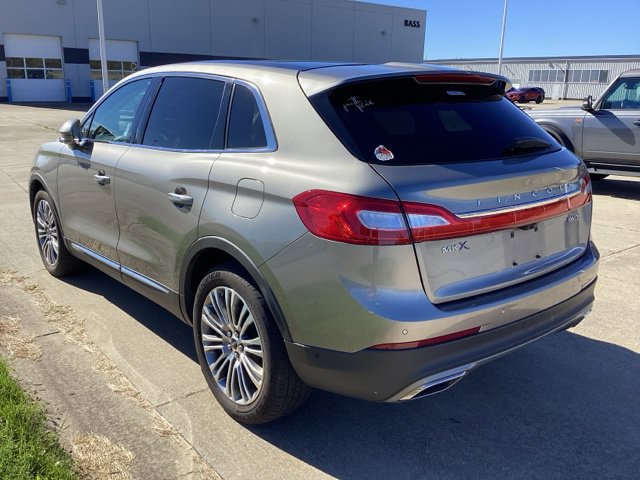 Used 2016 Lincoln MKX Reserve w/ Luxury Package AWD/4WD image 14