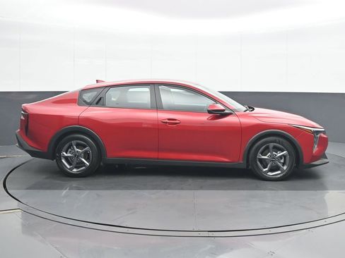 Used 2025 Kia K4 LXS image 7