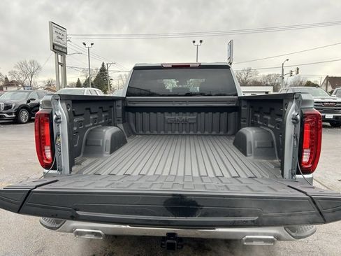 New 2026 GMC Sierra 1500 SLT image 10