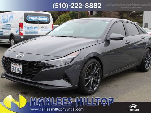 Used 2023 Hyundai Elantra Blue image 3