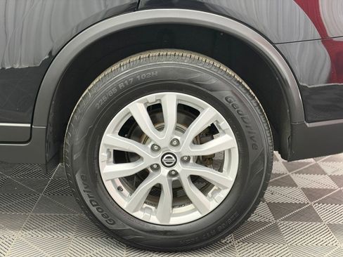 Used 2018 Nissan Rogue SV w/ Premium Package AWD/4WD image 35