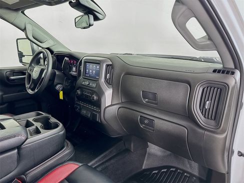 Used 2021 Chevrolet Silverado 2500 W/T image 28