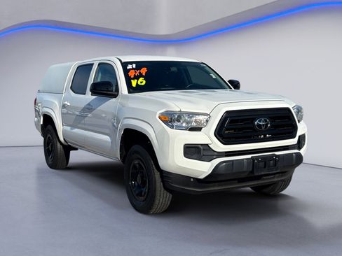 Used 2021 Toyota Tacoma SR image 9