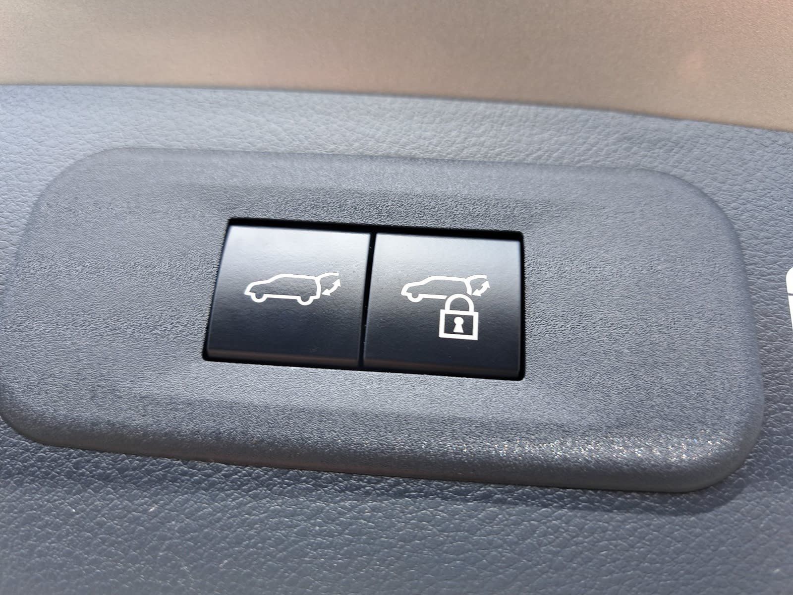 Used 2023 Lexus NX 350h AWD w/ Towing Package (2000 Lbs) image 15