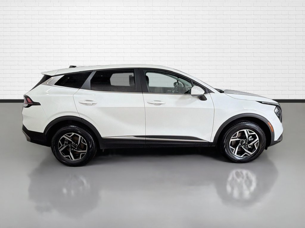 Used 2023 Kia Sportage LX AWD/4WD image 10