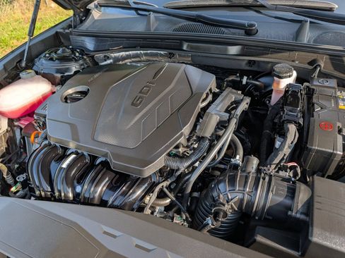 Used 2025 Hyundai Sonata SEL FWD image 32