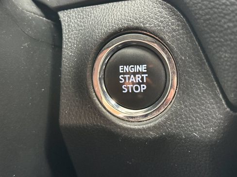 Used 2024 Toyota RAV4 XLE FWD image 28