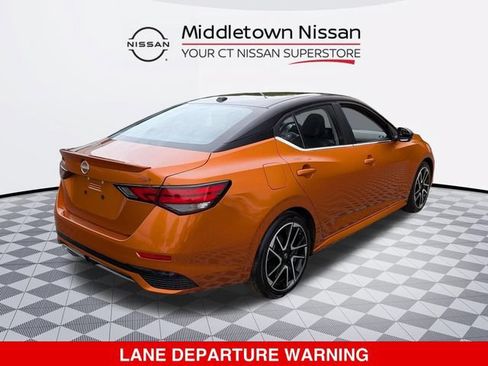 Used 2024 Nissan Sentra SR w/ SR Premium Package FWD image 3