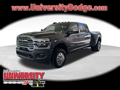 Used 2025 RAM 3500 Laramie AWD/4WD image 1