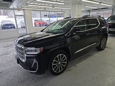 Used 2022 GMC Acadia Denali w/ Denali Ultimate Package image 2