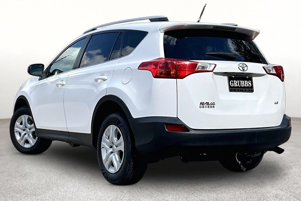 Used 2013 Toyota RAV4 LE FWD image 16