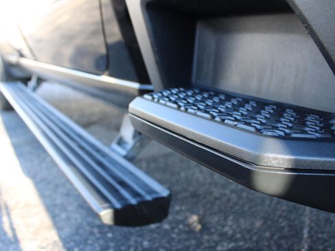 Used 2023 GMC Sierra 2500 Denali w/ Denali Black Diamond Edition image 68