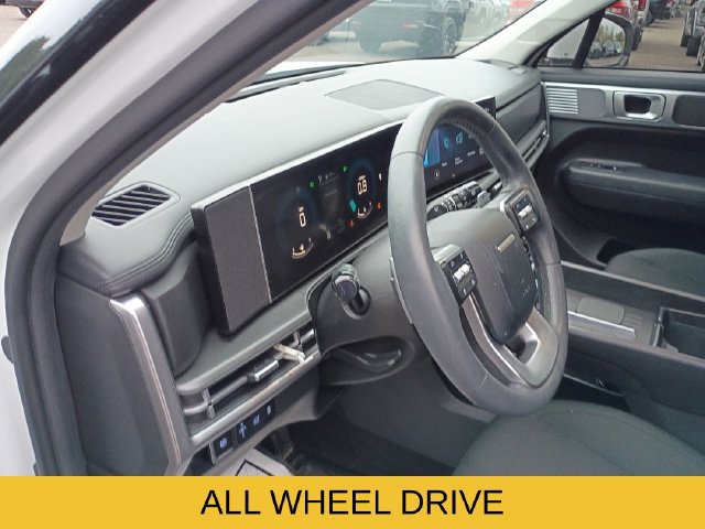 Used 2024 Hyundai Santa Fe SE AWD/4WD image 11