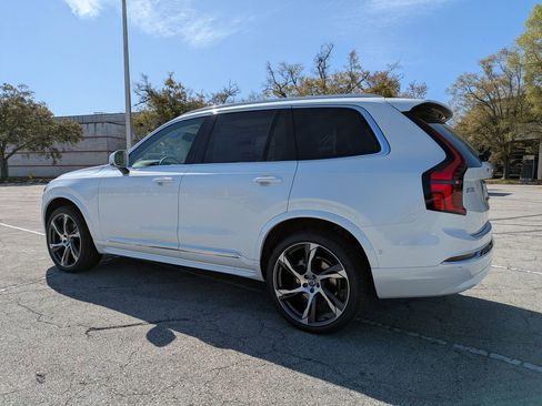 New 2026 Volvo XC90 B5 Ultra w/ Protection Package Premier AWD/4WD image 4