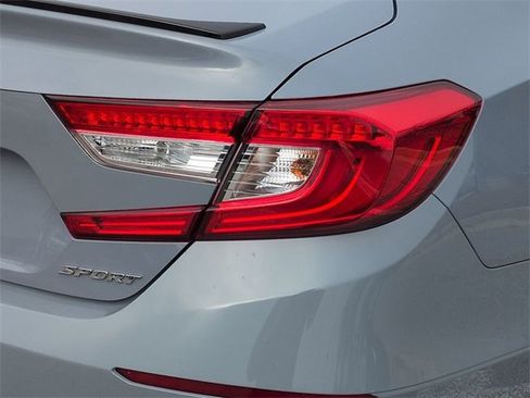 Used 2021 Honda Accord Sport image 12
