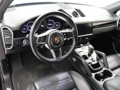 Used 2019 Porsche Cayenne AWD/4WD image 16
