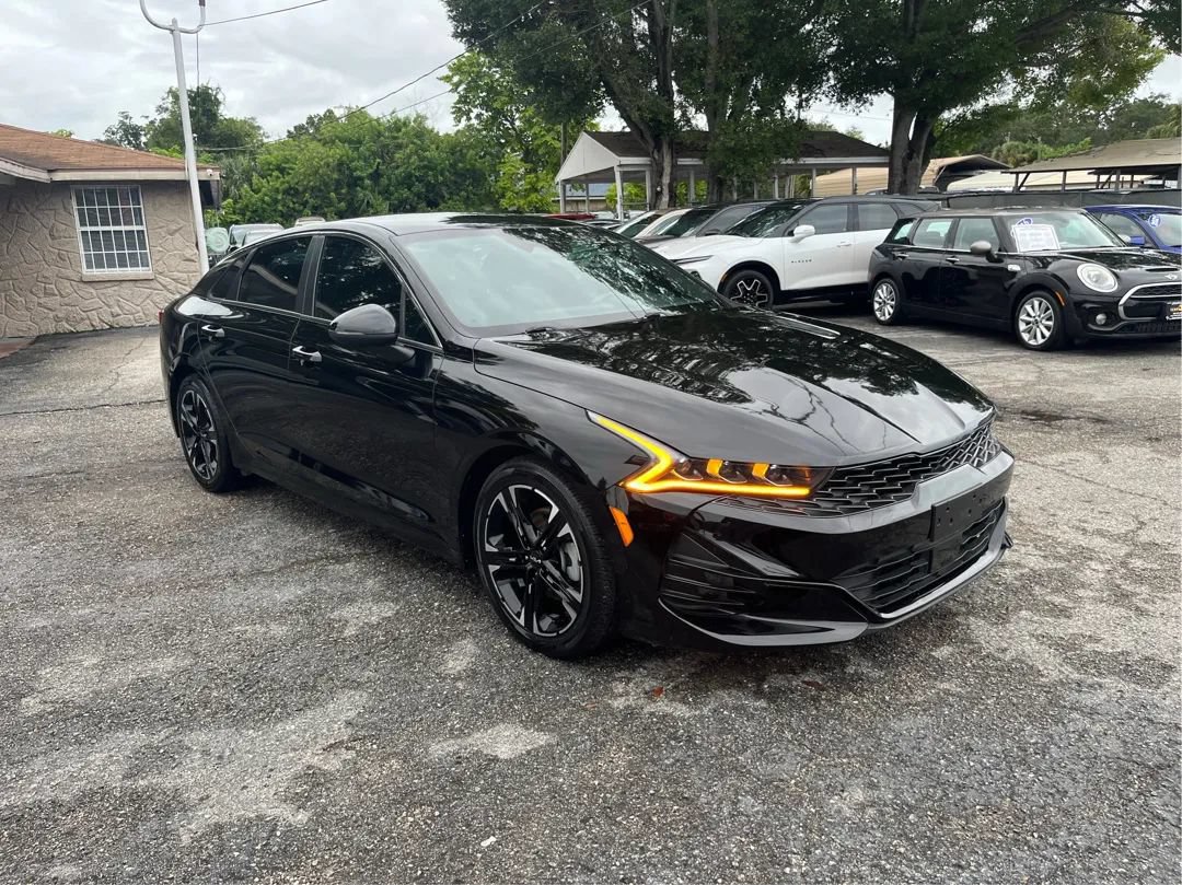Used 2023 Kia K5 GT-Line w/ GT-Line Premium Package FWD image 3