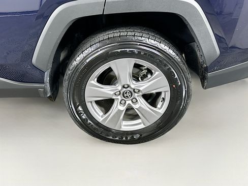 Used 2025 Toyota RAV4 XLE FWD image 11