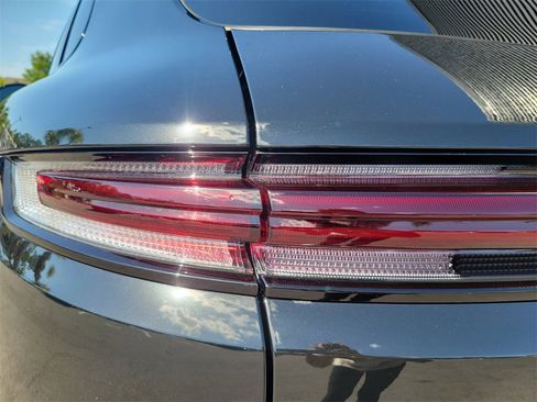 Used 2025 Porsche Cayenne image 16