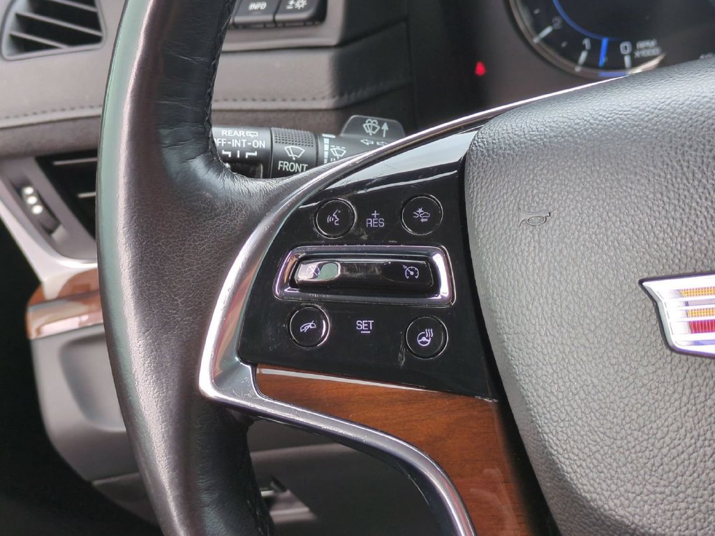 Used 2020 Cadillac Escalade Premium Luxury w/ LPO, Radiant Package AWD/4WD image 20