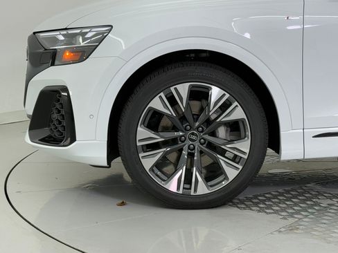 New 2026 Audi Q8 Premium Plus image 12