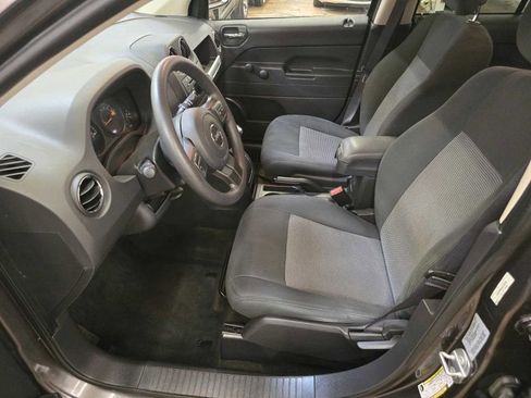 Used 2017 Jeep Compass Sport AWD/4WD image 11