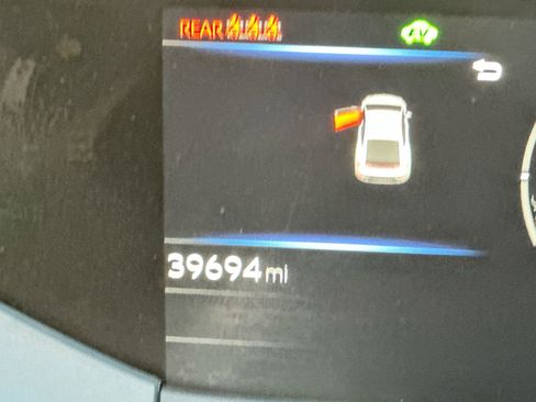 Used 2024 Toyota Prius LE image 15