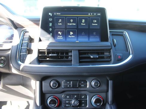 Used 2023 Chevrolet Suburban LT w/ Luxury Package RWD image 27