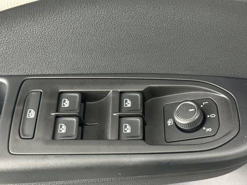 New 2026 Volkswagen Taos SEL image 16