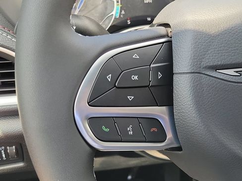 New 2027 Chrysler Pacifica Select FWD image 13