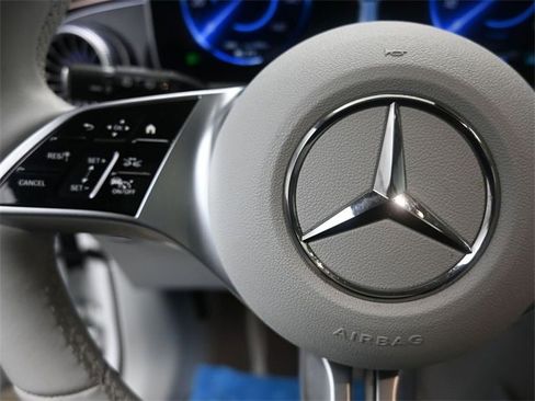 Used 2023 Mercedes-Benz EQE 500 4MATIC SUV image 15