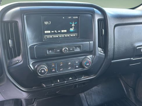 Used 2018 GMC Sierra 1500 2WD Regular Cab image 11