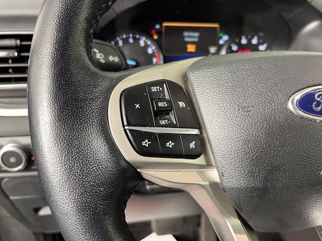 Used 2022 Ford Explorer XLT w/ Equipment Group 202A AWD/4WD image 17
