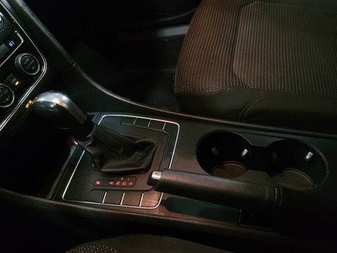 Used 2017 Volkswagen Passat 1.8T S image 26