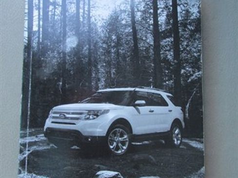 Used 2013 Ford Explorer XLT AWD/4WD image 37