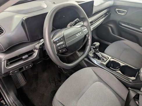 Used 2025 Kia K4 FWD image 11