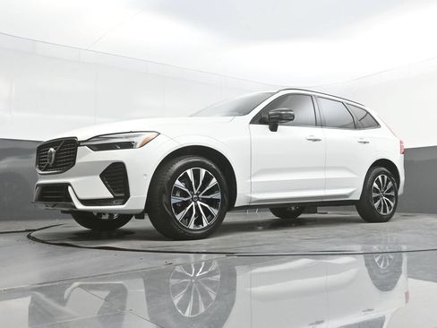 Certified 2024 Volvo XC60 B5 Plus w/ Protection Package Premier AWD/4WD image 30