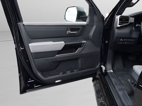 New 2026 Toyota Tundra Limited AWD/4WD image 7
