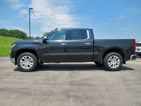 Used 2024 Chevrolet Silverado 1500 LTZ image 2