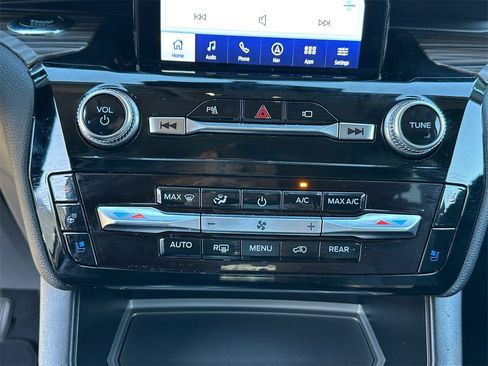 Used 2023 Ford Explorer Limited w/ Limited Technology Package image 22
