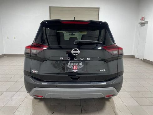 Used 2022 Nissan Rogue S AWD/4WD image 5