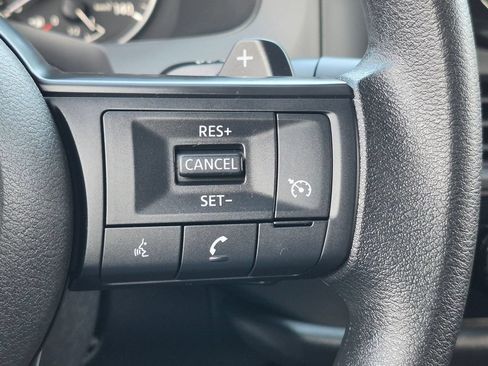 Used 2025 Nissan Pathfinder S AWD/4WD image 15