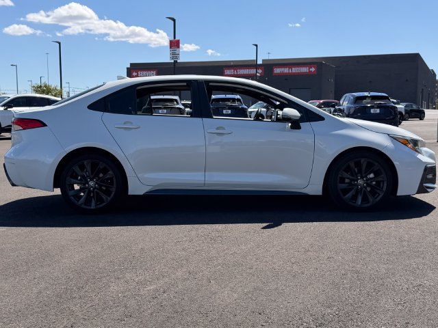 Used 2020 Toyota Corolla SE w/ SE Premium Package FWD image 7