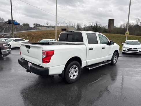 Used 2017 Nissan Titan S image 8